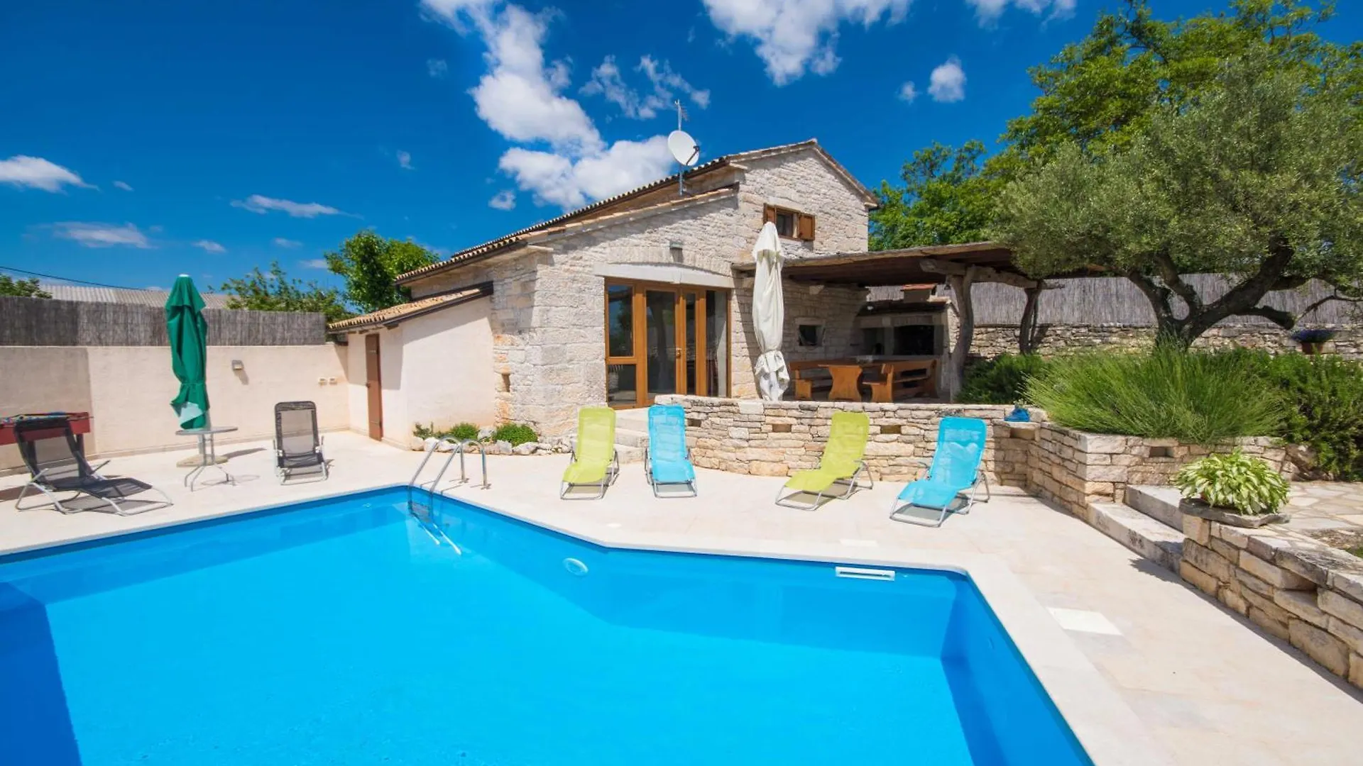 Villa Irena, A Romantic Villa Nestled In The Heart Of Istria Pulici